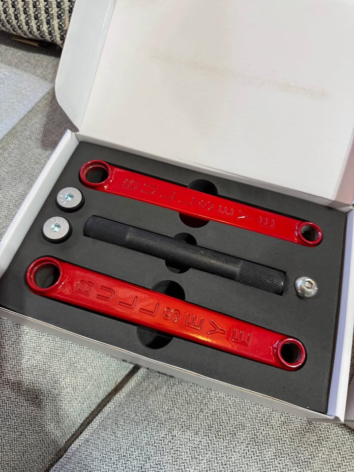 Retro BMX Bullseye Cranks. Red NIB