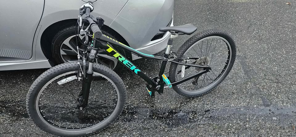 Trek precaliber kids24 bike